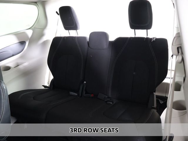 2023 Chrysler Voyager LX - 23042078 - 4