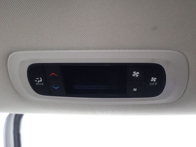 2023 Chrysler Voyager LX - 23042078 - 49