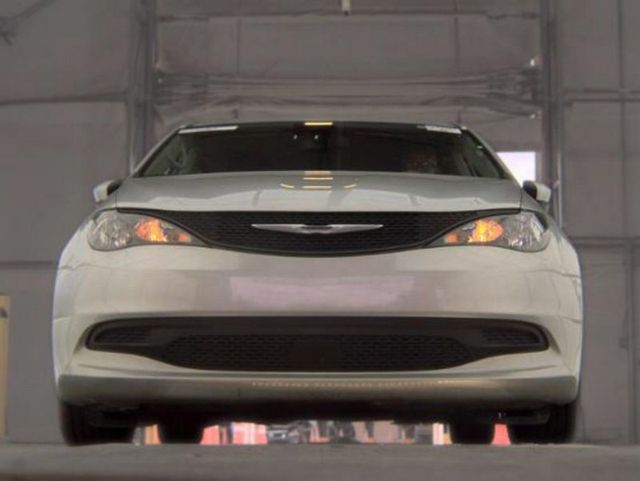 2023 Chrysler Voyager LX - 23042080 - 3