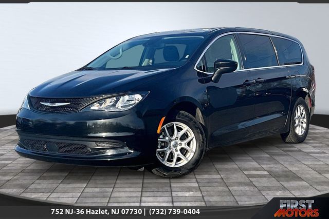 2023 Chrysler Voyager LX - 23000109 - 0