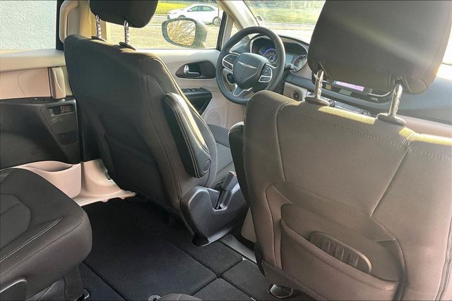 2023 Chrysler Voyager LX - 23000109 - 15