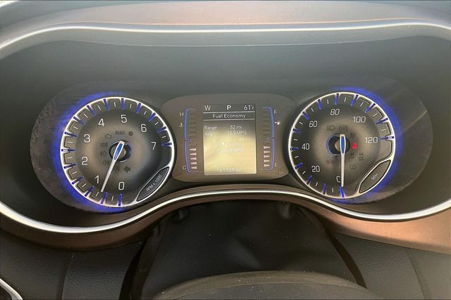 2023 Chrysler Voyager LX - 23000109 - 23