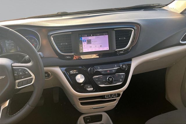 2023 Chrysler Voyager LX - 23000109 - 24