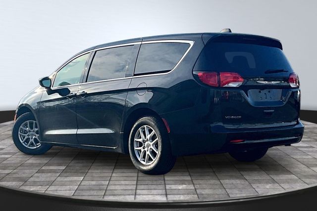 2023 Chrysler Voyager LX - 23000109 - 6