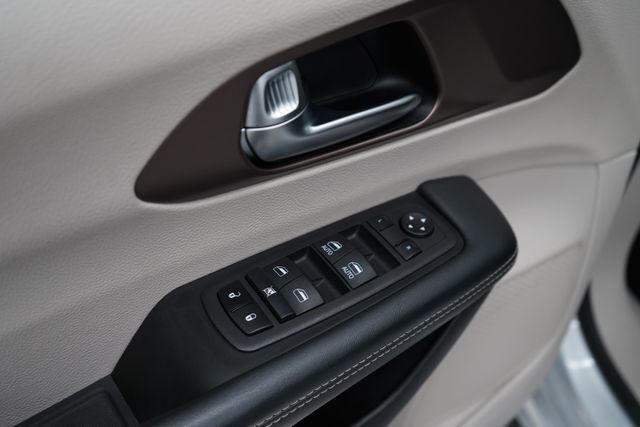 2023 Chrysler Voyager LX - 23077491 - 9