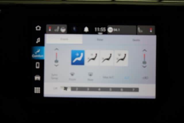 2023 Chrysler Voyager LX - 23077491 - 26