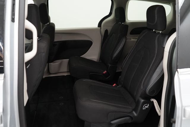 2023 Chrysler Voyager LX - 23077491 - 34