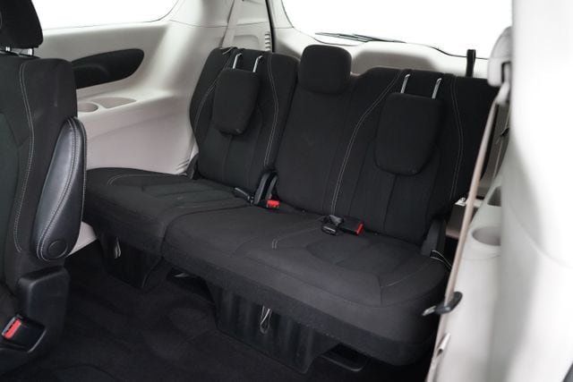2023 Chrysler Voyager LX - 23077491 - 35
