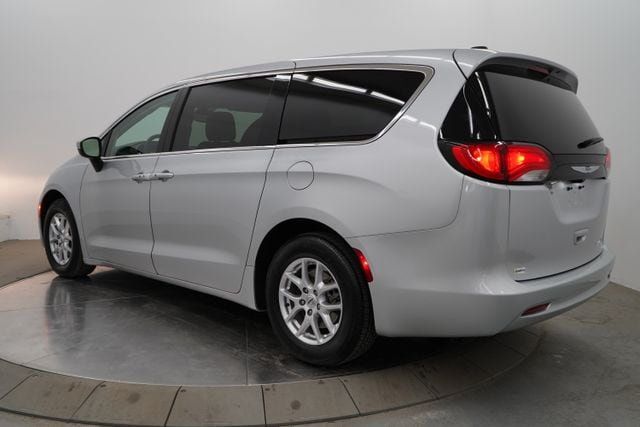 2023 Chrysler Voyager LX - 23077491 - 4
