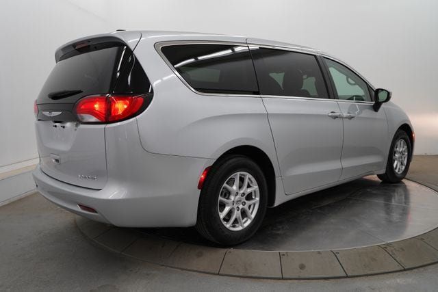 2023 Chrysler Voyager LX - 23077491 - 6