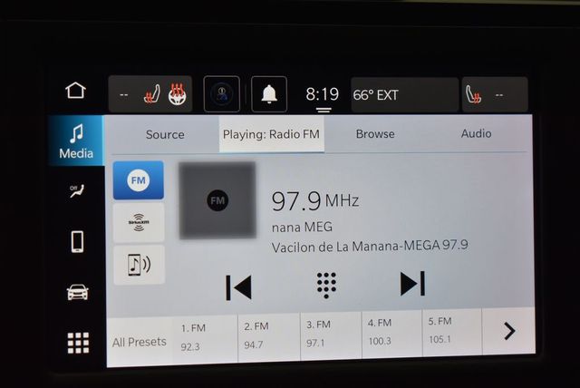 2023 Chrysler Voyager LX - 22968496 - 16