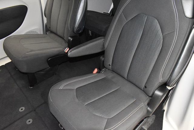 2023 Chrysler Voyager LX - 22968496 - 31