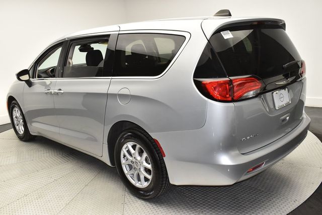 2023 Chrysler Voyager LX - 22968496 - 6