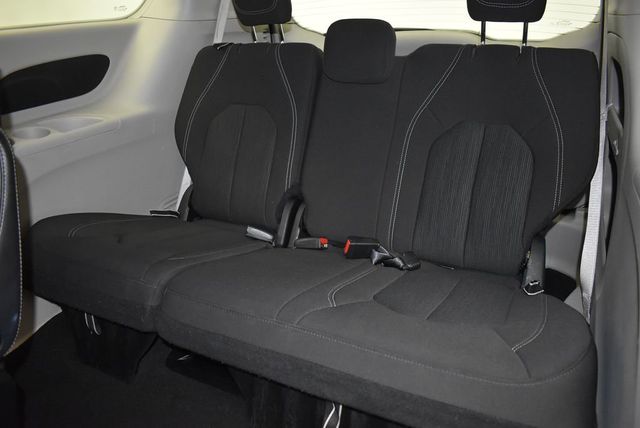 2023 Chrysler Voyager LX - 23015969 - 29