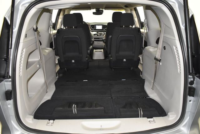 2023 Chrysler Voyager LX - 23015969 - 35