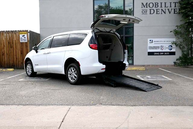 2023 Chrysler Voyager LX Mobility Handicap Van - 22917643 - 1