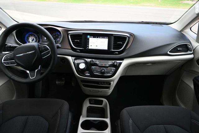 2023 Chrysler Voyager LX Mobility Handicap Van - 22917643 - 22