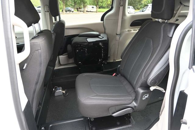 2023 Chrysler Voyager LX Mobility Handicap Van - 22917643 - 27