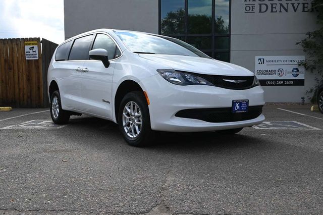 2023 Chrysler Voyager LX Mobility Handicap Van - 22917643 - 2
