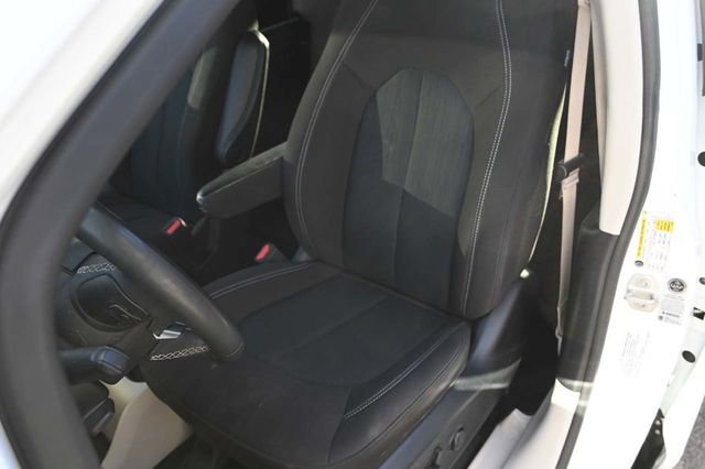 2023 Chrysler Voyager LX Mobility Handicap Van - 22999961 - 13