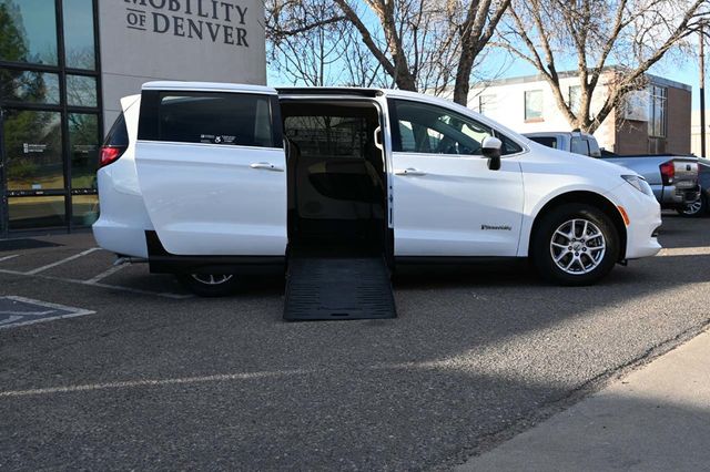 2023 Chrysler Voyager LX Mobility Handicap Van - 22999961 - 16