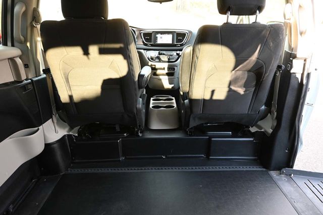 2023 Chrysler Voyager LX Mobility Handicap Van - 22999961 - 19