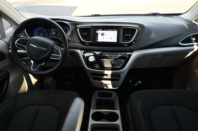 2023 Chrysler Voyager LX Mobility Handicap Van - 22999961 - 20