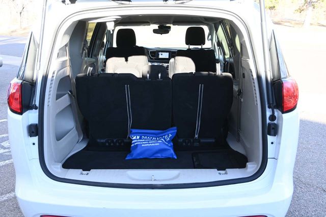 2023 Chrysler Voyager LX Mobility Handicap Van - 22999961 - 23