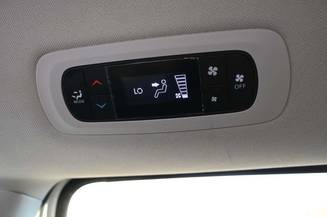 2023 Chrysler Voyager LX Mobility Handicap Van - 22999961 - 26