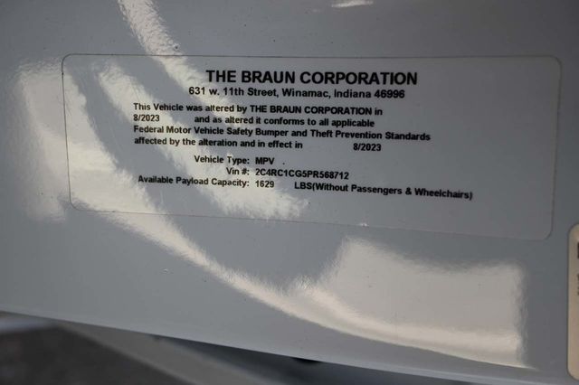 2023 Chrysler Voyager LX Mobility Handicap Van - 22999961 - 31