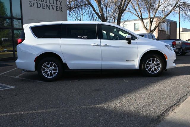 2023 Chrysler Voyager LX Mobility Handicap Van - 22999961 - 4