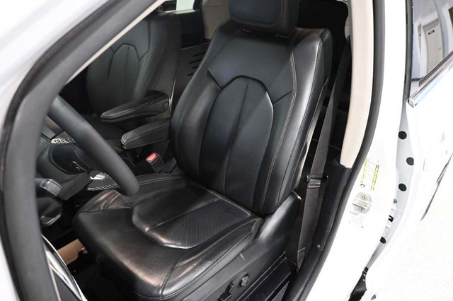 2023 Chrysler Voyager LX Mobility Handicap Van - 23059521 - 13