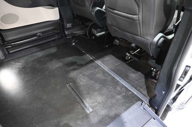 2023 Chrysler Voyager LX Mobility Handicap Van - 23059521 - 18