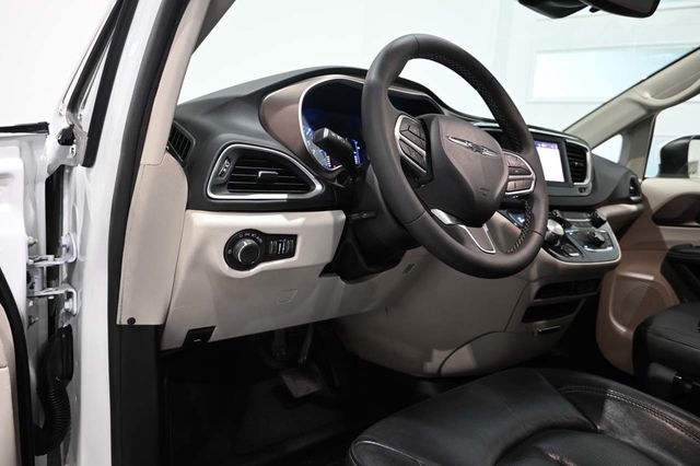 2023 Chrysler Voyager LX Mobility Handicap Van - 23059521 - 30