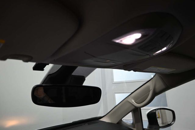 2023 Chrysler Voyager LX Mobility Handicap Van - 23059521 - 31