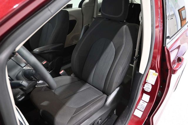 2023 Chrysler Voyager LX Mobility Handicap Van - 23063685 - 13