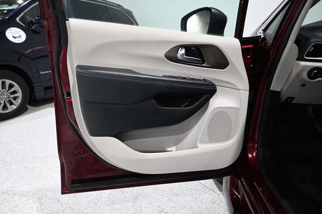 2023 Chrysler Voyager LX Mobility Handicap Van - 23063685 - 29
