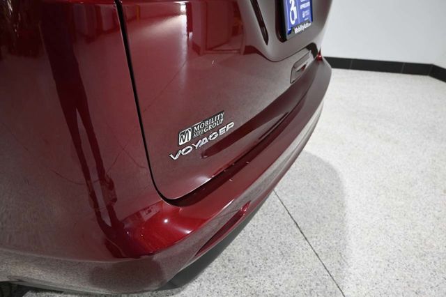 2023 Chrysler Voyager LX Mobility Handicap Van - 23063685 - 39