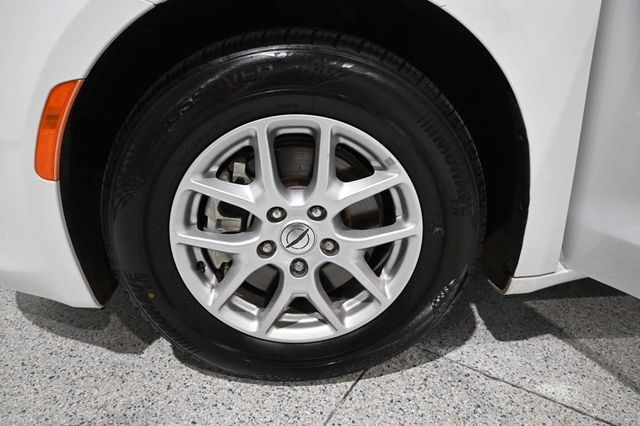 2023 Chrysler Voyager LX Mobility Handicap Van - 23100680 - 11