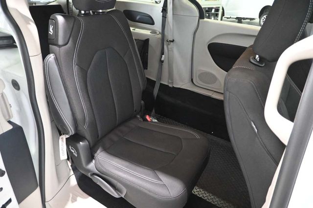 2023 Chrysler Voyager LX Mobility Handicap Van - 23100680 - 16
