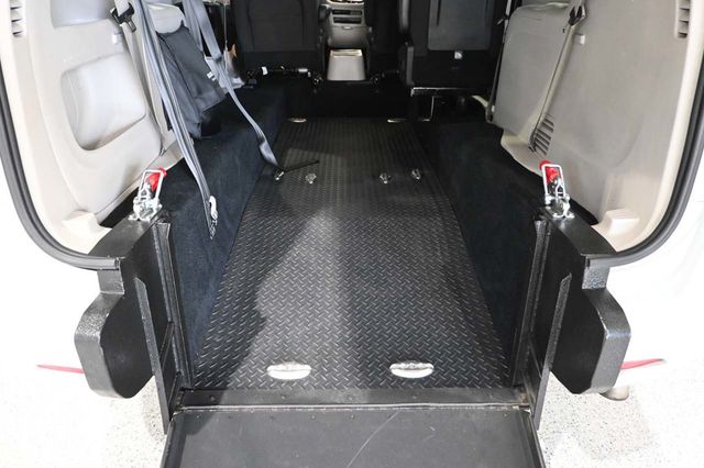2023 Chrysler Voyager LX Mobility Handicap Van - 23100680 - 18