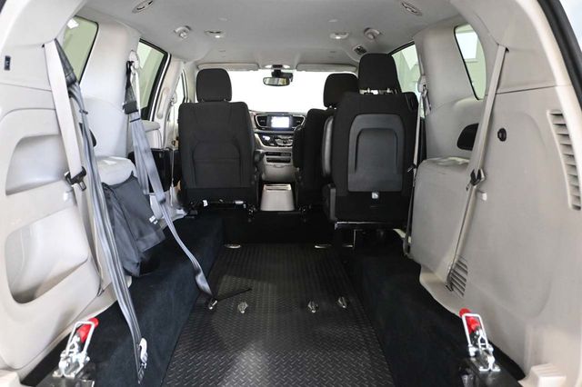 2023 Chrysler Voyager LX Mobility Handicap Van - 23100680 - 19