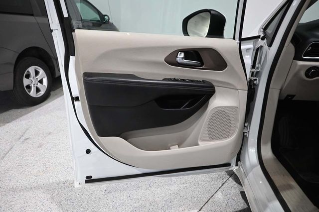 2023 Chrysler Voyager LX Mobility Handicap Van - 23100680 - 26