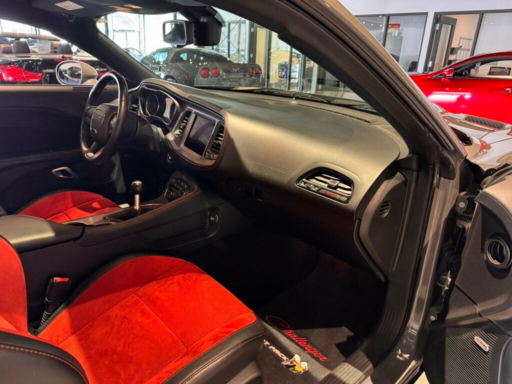 2023 Dodge Challenger 6SpeedManual/PlusPkg/MoonRoof/Htd&CldSeats/HtdSteerWheel/NAV - 22967097 - 19