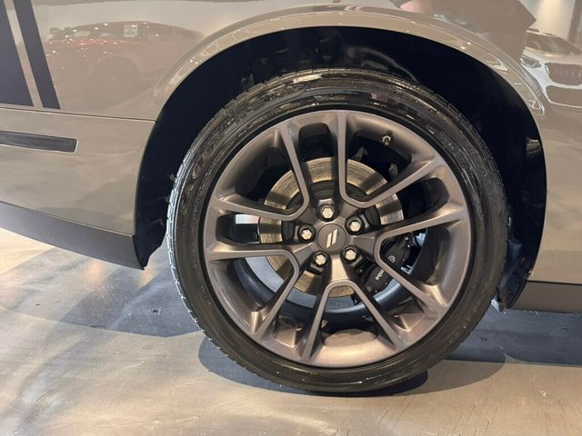 2023 Dodge Challenger 6SpeedManual/PlusPkg/MoonRoof/Htd&CldSeats/HtdSteerWheel/NAV - 22967097 - 22