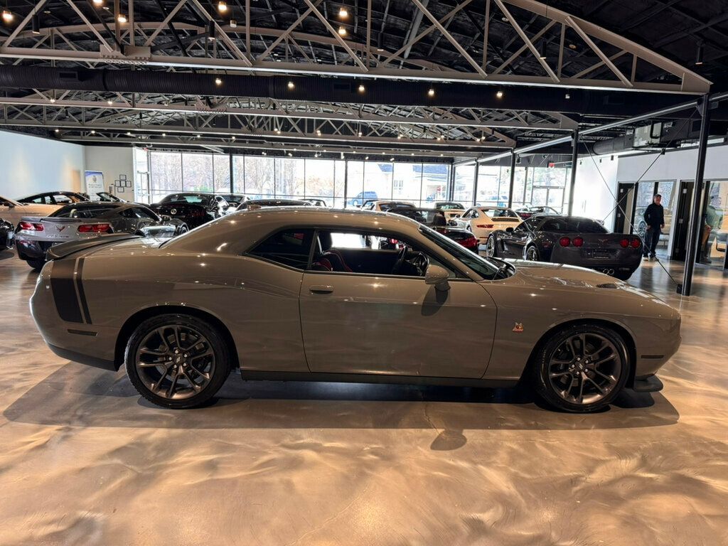 2023 Dodge Challenger 6SpeedManual/PlusPkg/MoonRoof/Htd&CldSeats/HtdSteerWheel/NAV - 22967097 - 5