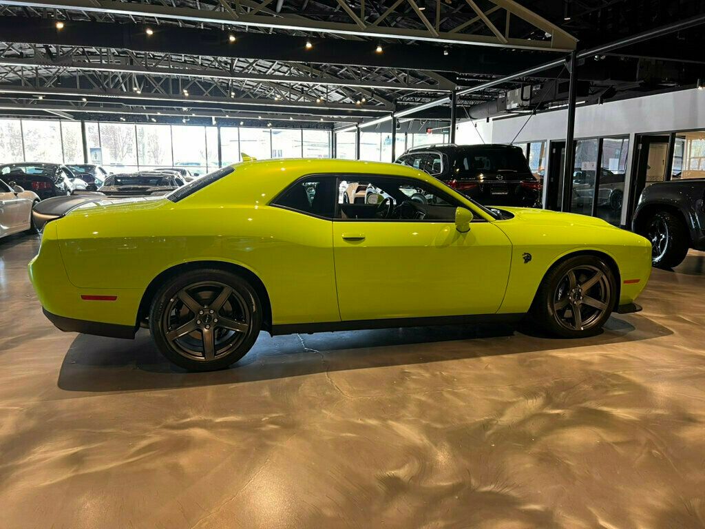 2023 Dodge Challenger Hellcat/Jailbreak/DriverConvenienceGroup/LagunaLeatherPkg/NAV - 22998002 - 5