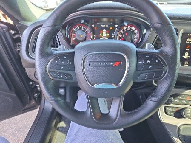 2023 Dodge Challenger R/T RWD - 22940824 - 16