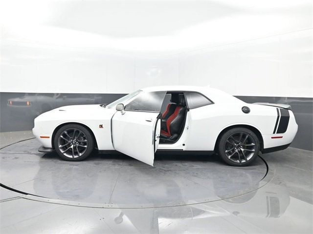 2023 Dodge Challenger R/T Scat Pack photo 36