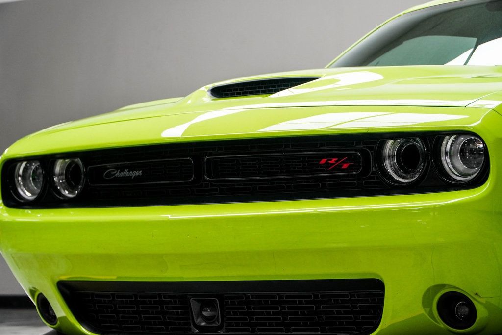2023 Dodge Challenger R/T Scat Pack photo 2